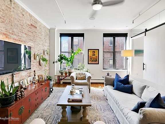 2nd image of 105 Wooster St #5B