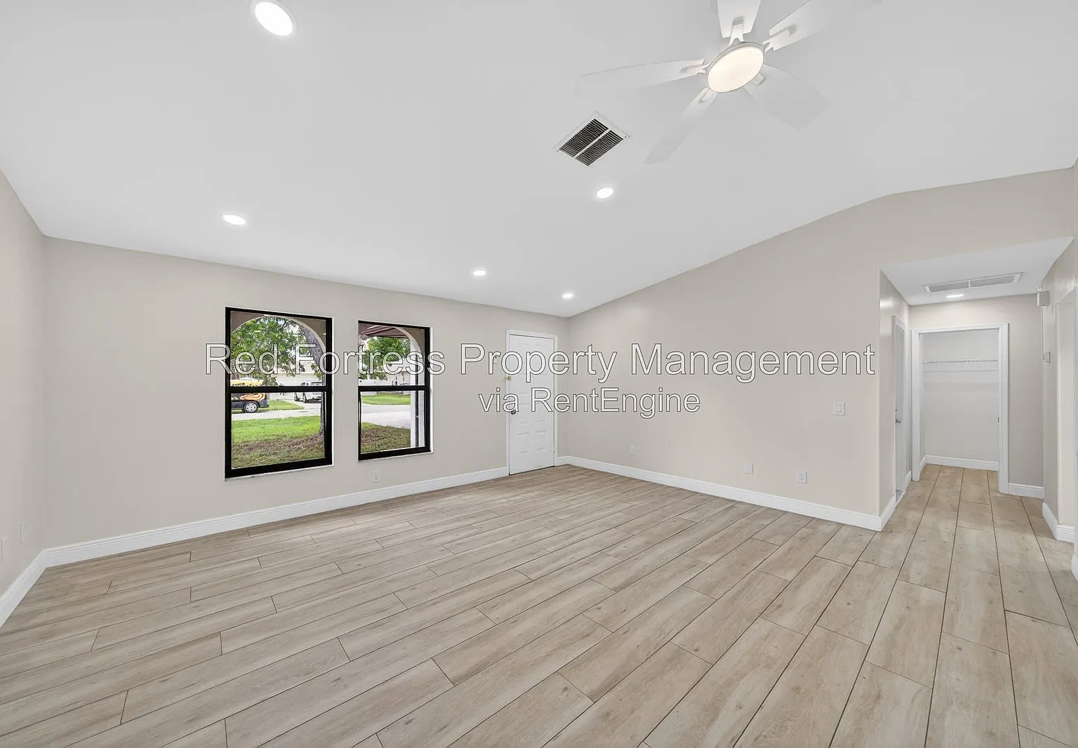 3 bed, 2.0 bath, 1361 sqft, $2,095 — Photo 3