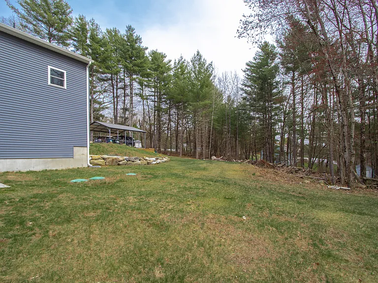 177 Thompson St — Photo 41