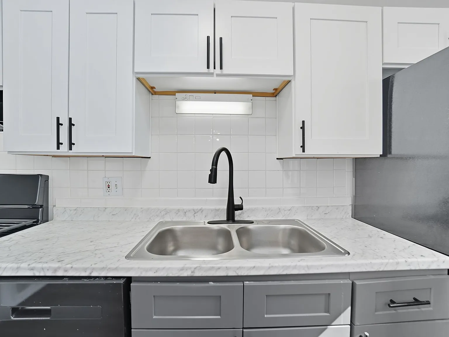 Coventry Court Townhomes — Photo 3