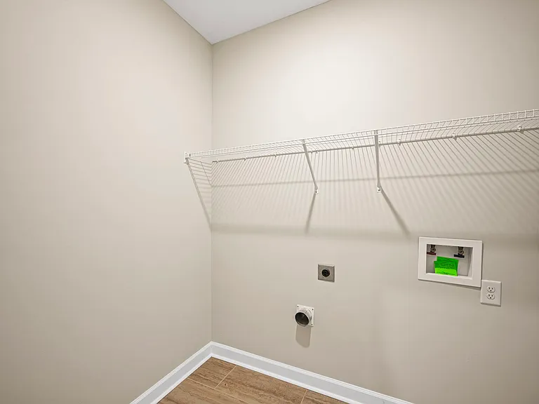 1749 Powell Rd — Photo 16