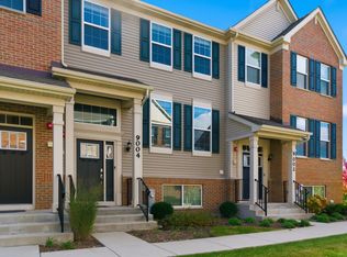 9004 Dolby St, Huntley, IL 60142