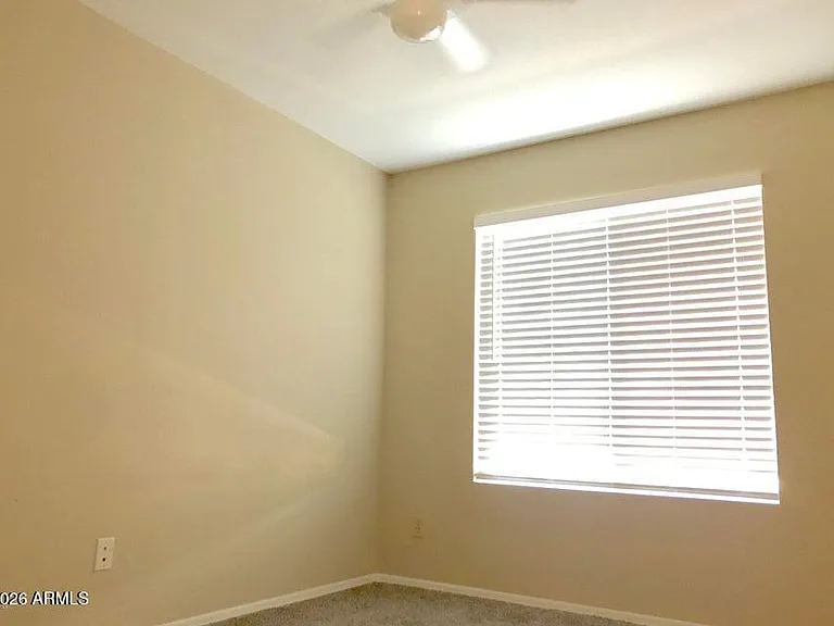 7427 W Crest Ln — Photo 9