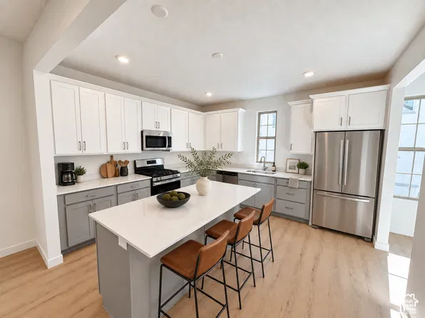 5359 W Split Rock Dr S #106, South Jordan, UT 84009