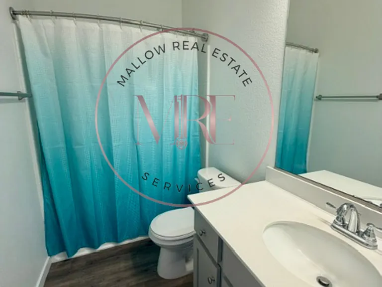 1451 Dunwoody Dr — Photo 13
