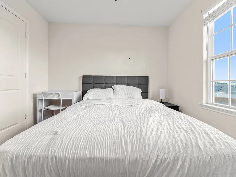 6511 Chevler Pass — Photo 10
