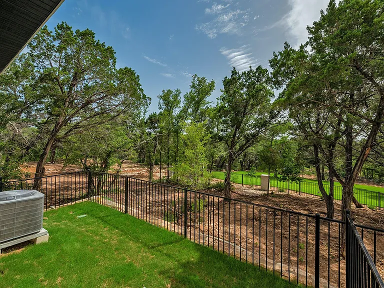 12001 Vista Parke Dr #701 — Photo 25