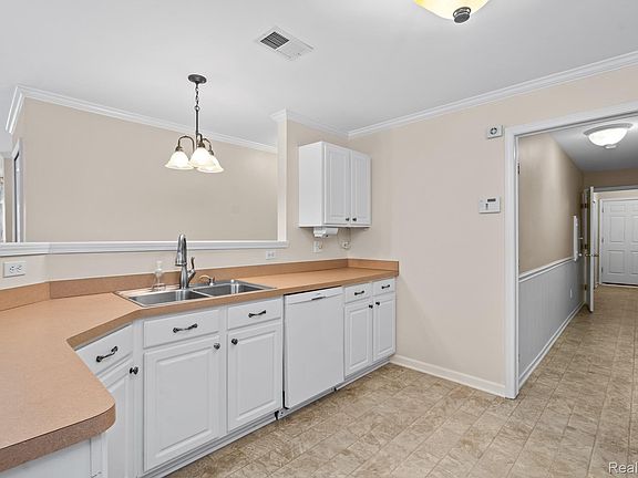 3rd image of 4130 S Hampton Ridge Blvd #63