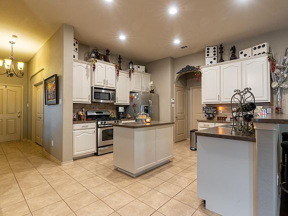 3rd image of 5024 Cassidy Ln