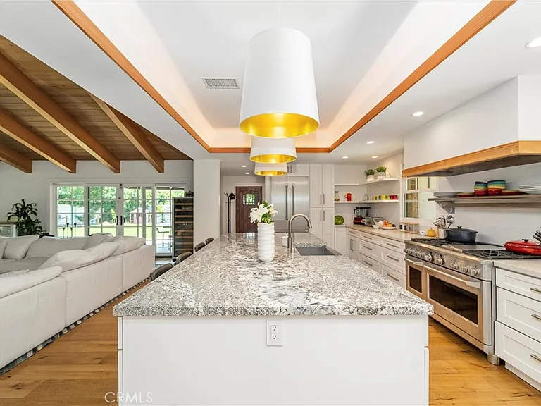 7337 La Soldadera — Photo 11