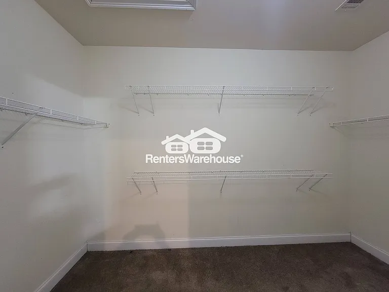 1025 Rowanshyre Cir — Photo 18