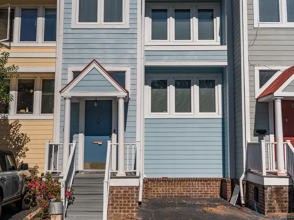 3 Aston Pl, Charleston, SC 29401