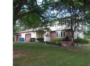 492 Dolores Dr, Collegeville, PA 19426
