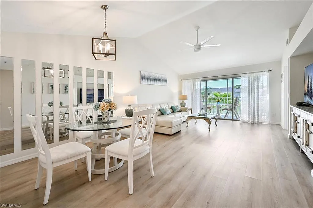 2 bed, 2.0 bath, 1200 sqft, $4,700 — Photo 1