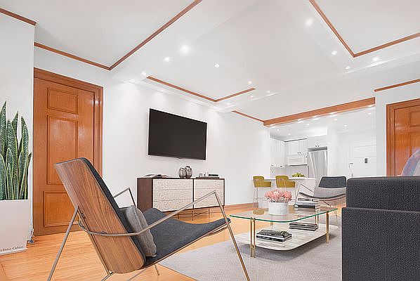 1st image of 145 W 58th St #3M