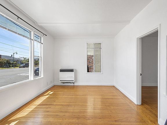 3rd image of 221 Pacific Ave