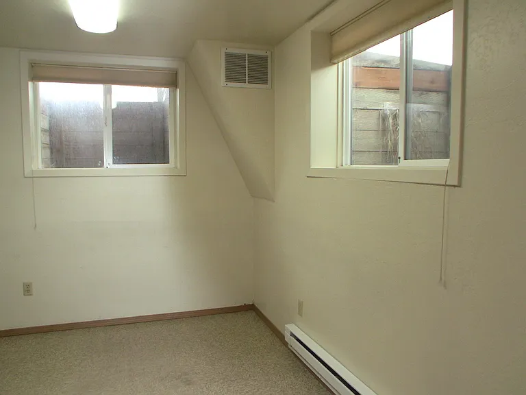 1935 River Rd — Photo 7