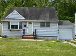 121 Locust Dr, Union, NJ 07083