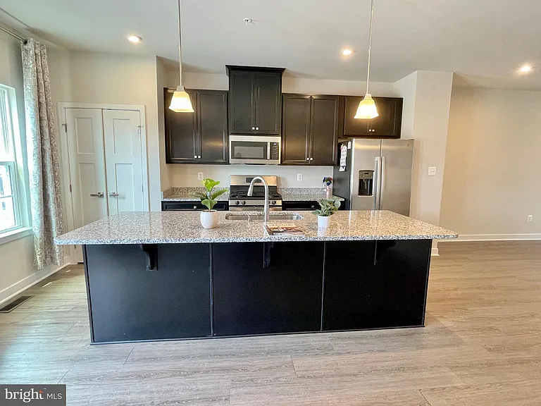 1518 Wilmer Park Ln — Photo 21