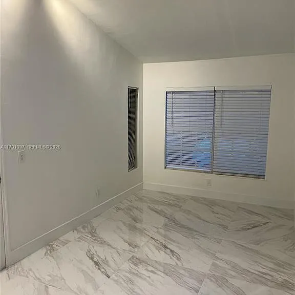 4337 SW 49th St — Photo 10