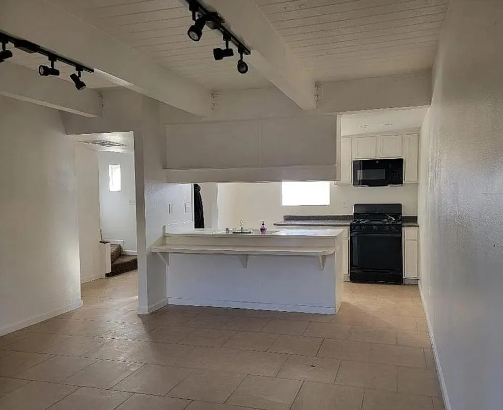 43615 Stanridge Ave — Photo 3
