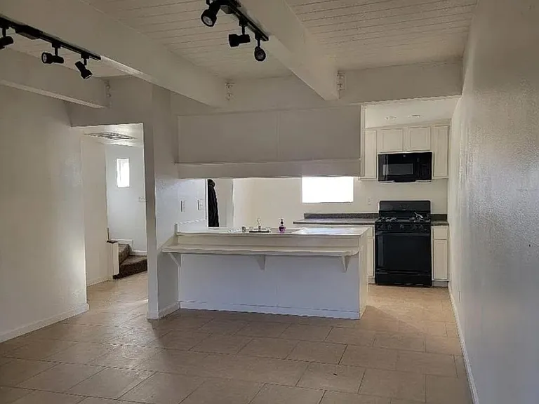 43615 Stanridge Ave — Photo 3