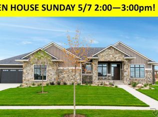 6804 S Colebrook Cir, Sioux Falls, SD 57108
