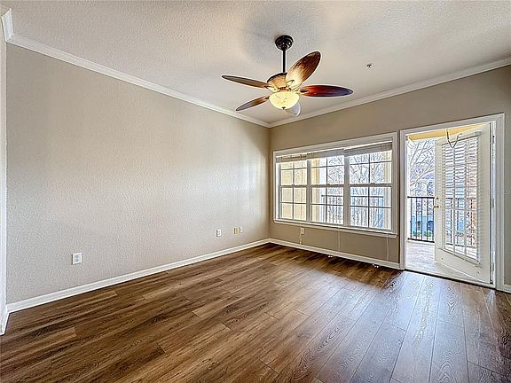 2nd image of 3593 Conroy Rd APT 433