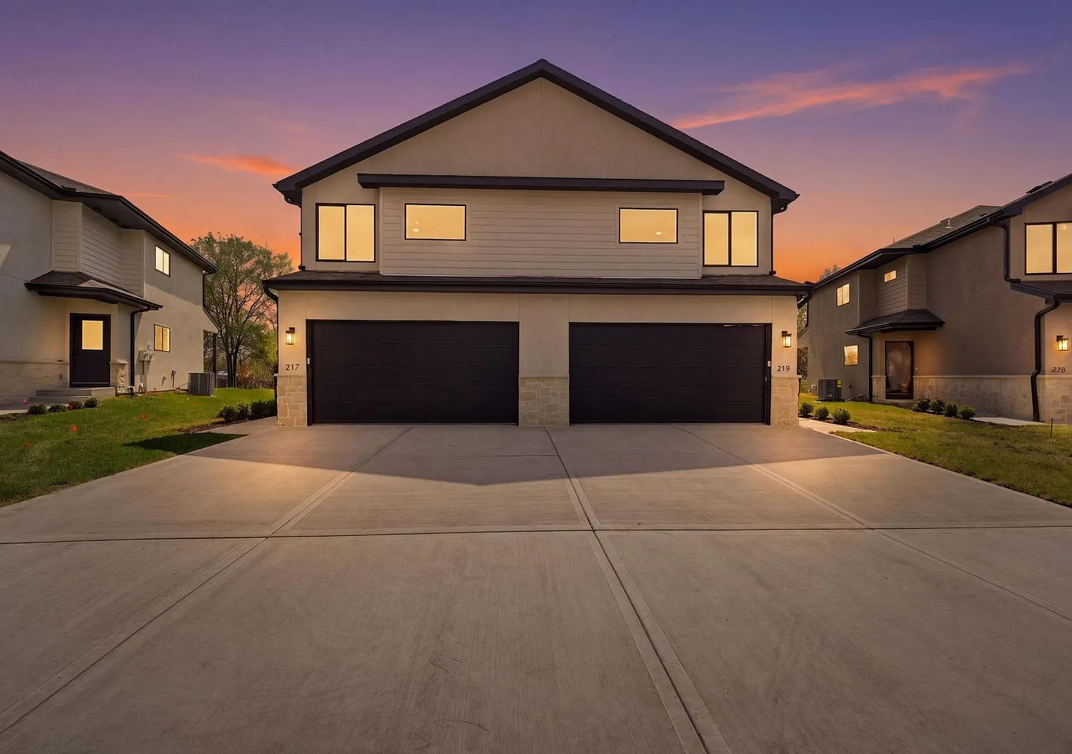 Spacious 3-Bedroom Home In Desirable Lee's Summit-Brand New — Photo 1