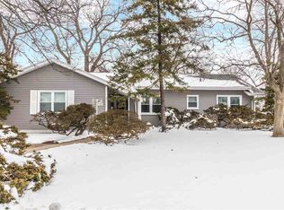 2721 W Parkwood Dr, Peoria, IL 61614