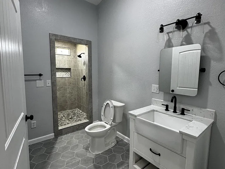 10277 N Loop Dr #C — Photo 4