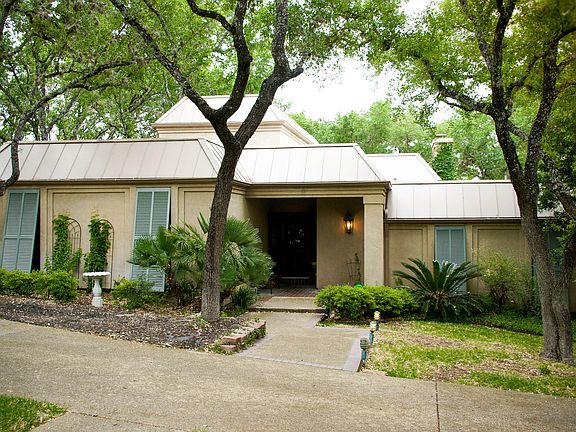 2nd image of 12654 Old Wick Cir