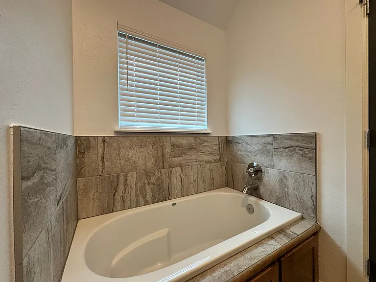 1113 Magnolia Dr — Photo 26
