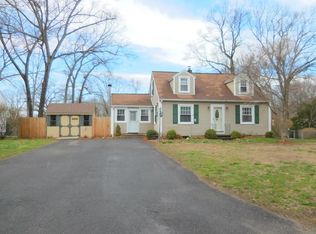57 Ridgeview Rd, West Springfield, MA 01089