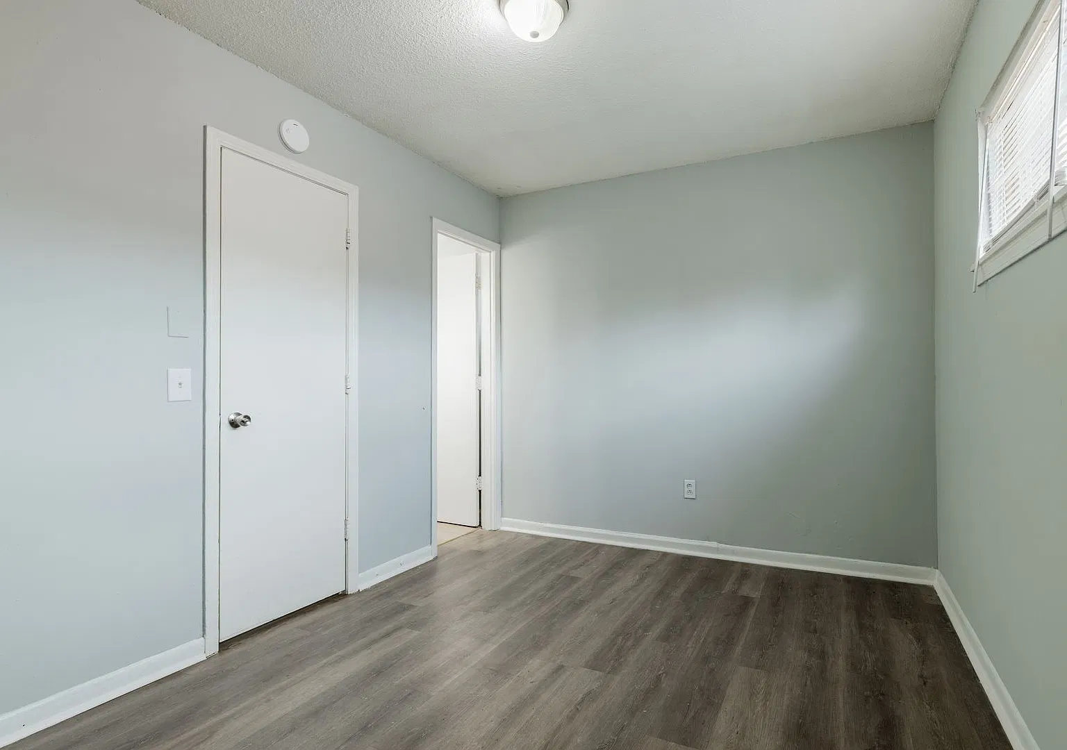 Calvert Apartments — Photo 4