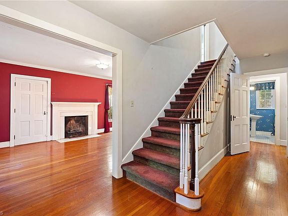 4th image of 2928 Windsor Rd