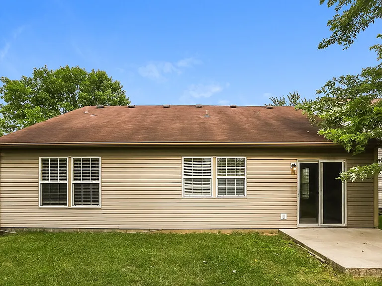 1852 Kayla Dr — Photo 16