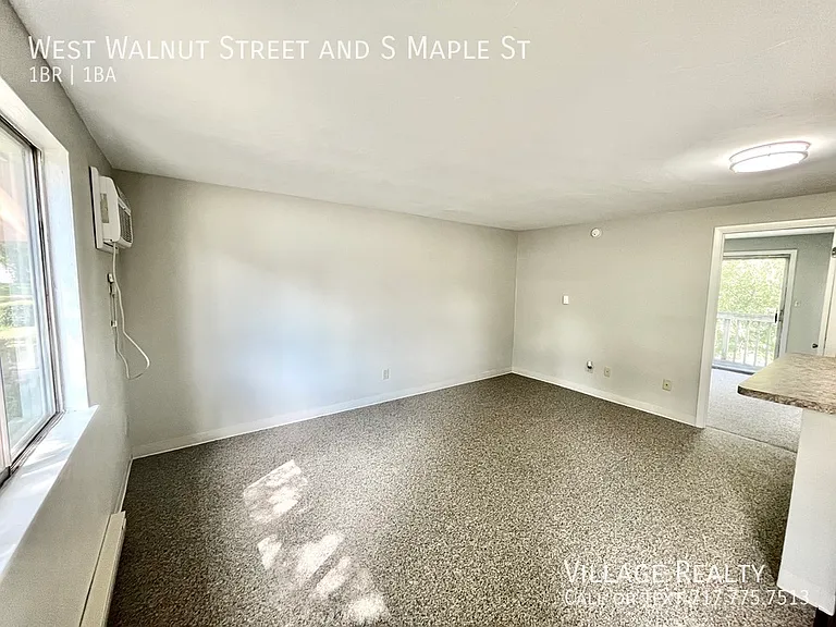 W Walnut St — Photo 24