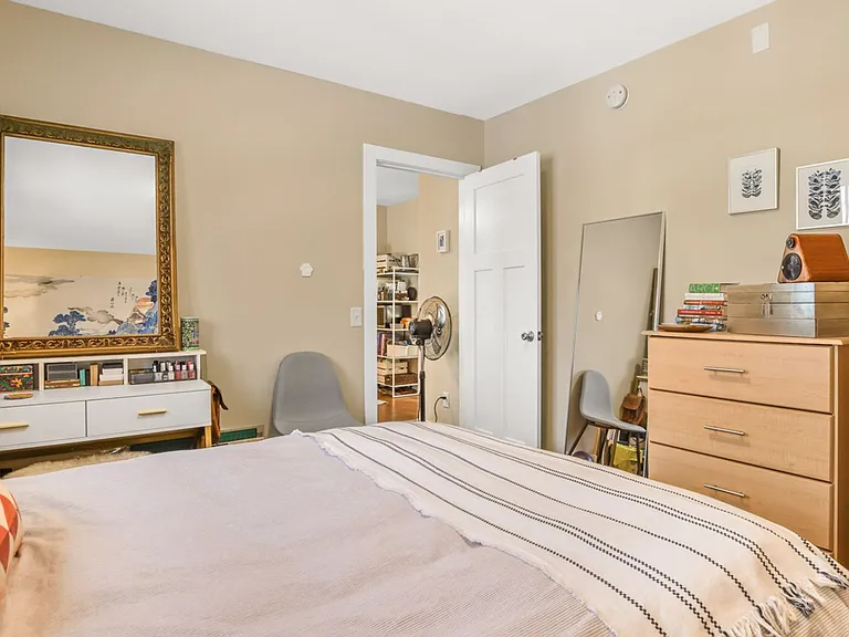 1319 Rutledge St — Photo 10