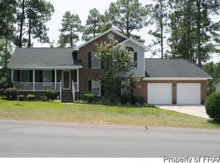 1924 Daphne Cir, Fayetteville, NC 28304