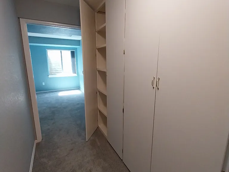 9786 Buckingham Ct — Photo 37
