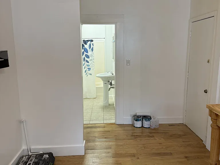 1120 W Mulberry St — Photo 5