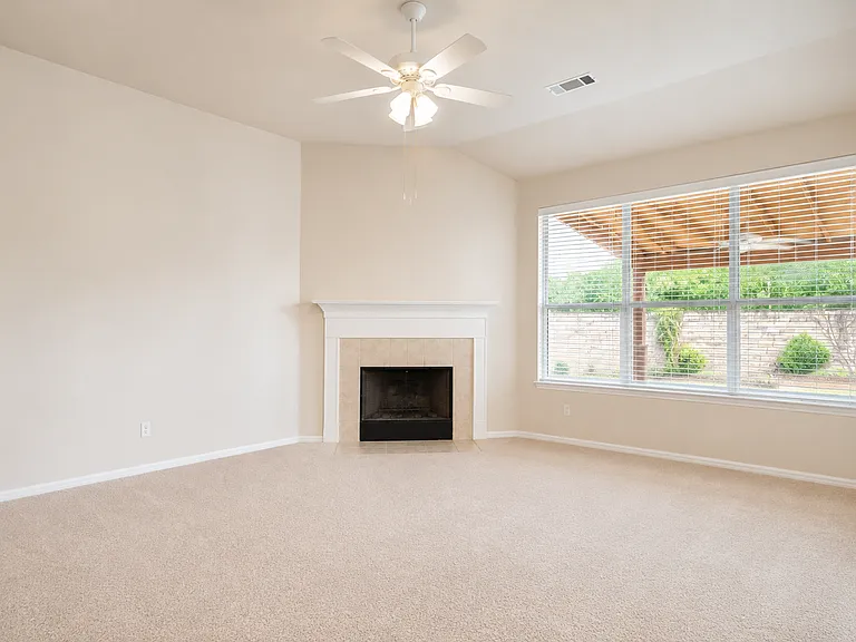 15832 Coyote Hill Dr — Photo 7