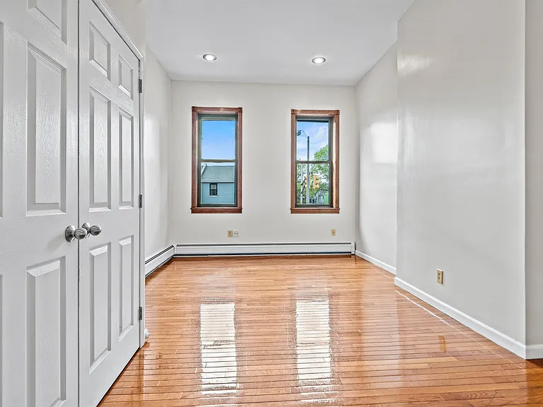 800 Ocean Ave #1 — Photo 29