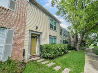9662 Westview Dr #5, Houston, TX 77055