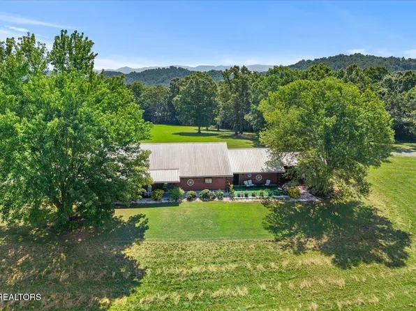 910 Reagan Valley Rd, Tellico Plains, TN 37385