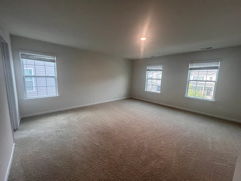 8185 Kennesaw Dr — Photo 15
