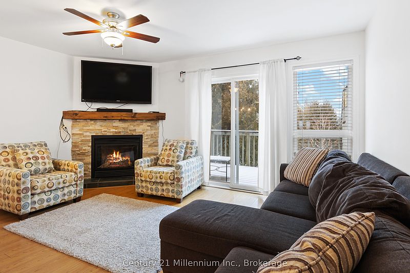 The Blue Mountains Townhouse for rent - 3 Bedrooms — photo 16