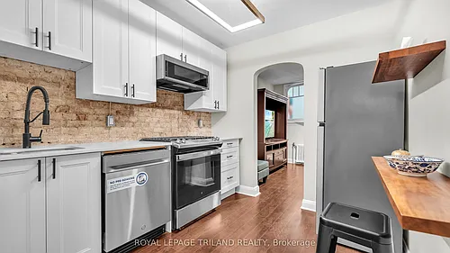 111 Dundas St #6 Photo 1