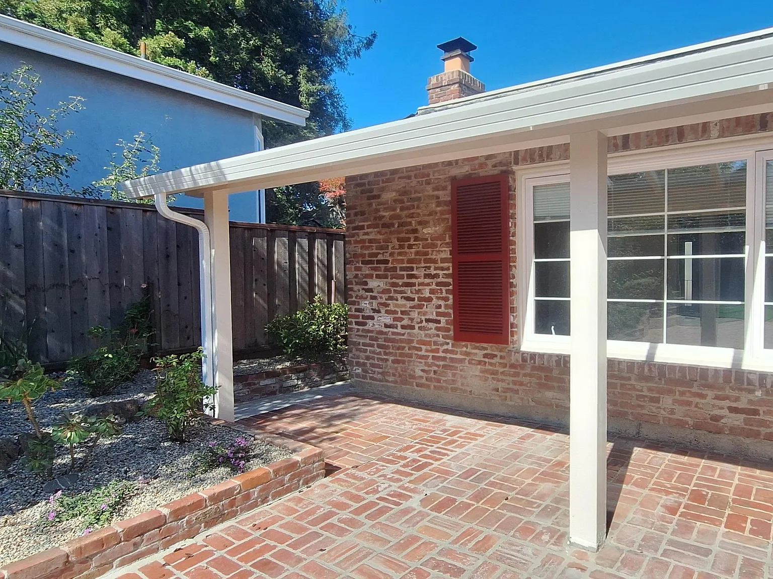 3 bed, 1800 sqft, $7,980 — Photo 2